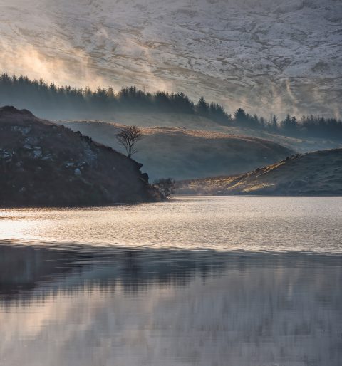Llyn y Dywarchen, Rhyd Ddu, Eryri